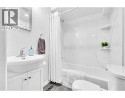 1209 CURRY AVENUE - 23