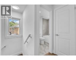 2123 SECORD - 22