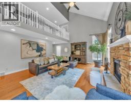 205 WOODLAND DRIVE - 21