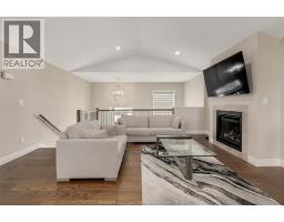 111 KINGSBRIDGE DRIVE - 10