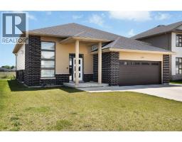 111 KINGSBRIDGE DRIVE - 2