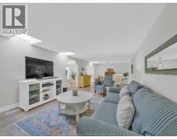320 LAKEVIEW AVENUE - 11