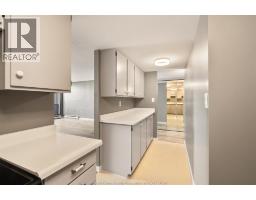 380 Pellissier AVENUE UnitNo. 706 - 13