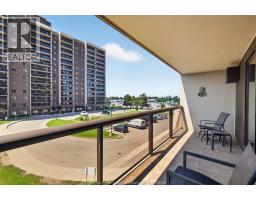 9099 Riverside DRIVE East UnitNo. E324 - 35