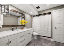 557 CHATEAU AVENUE - 34