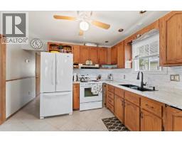 14 CEDAR CRESCENT - 14