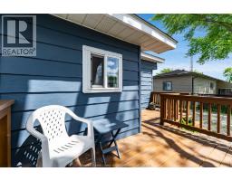 105 Brooks BOULEVARD - 6