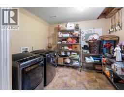 102 Joanne COURT - 32