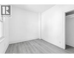 2366 HOWARD - 10
