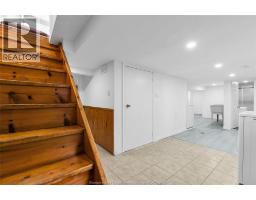 2366 HOWARD - 17
