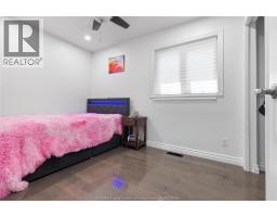 288 RAMBLEWOOD DRIVE - 18