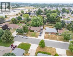 7 GLADSTONE AVENUE - 32