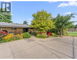 1976 LAKESHORE ROAD 123 - 40
