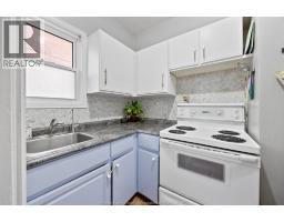 1545 LILLIAN AVENUE - 15