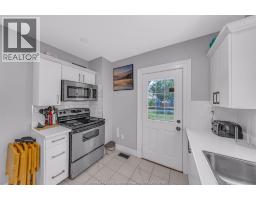 982 ELM AVENUE - 13