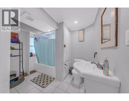 982 ELM AVENUE - 18