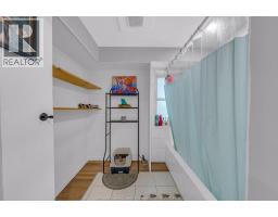982 ELM AVENUE - 19