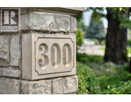 300 Elmgrove DRIVE - 4