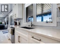 35 Augusta DRIVE - 10