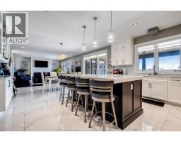 35 Augusta DRIVE - 12