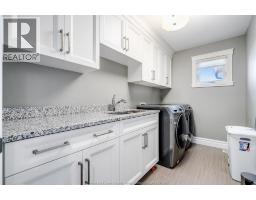 35 Augusta DRIVE - 25
