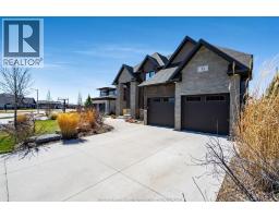 35 Augusta DRIVE - 42