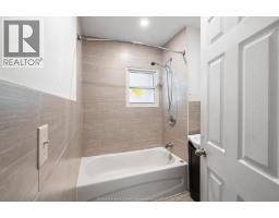 458-460 WAHKETA STREET - 26