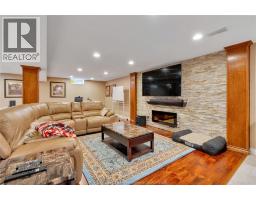 1381 EMMA STREET - 21