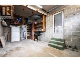 95 TWEEDSMUIR AVENUE East - 24