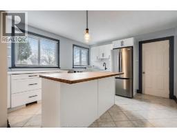 95 TWEEDSMUIR AVENUE East - 3