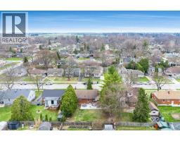 95 TWEEDSMUIR AVENUE East - 40