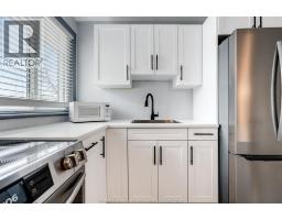 95 TWEEDSMUIR AVENUE East - 6