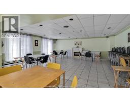 3936 WYANDOTTE STREET East UnitNo. 207 - 7