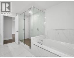 216 Cowan COURT - 24