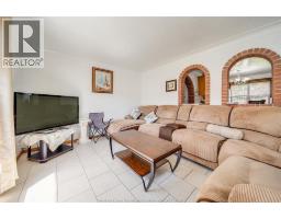 12 BENNIE AVENUE - 10