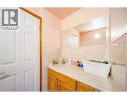 12 BENNIE AVENUE - 26