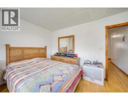 12 BENNIE AVENUE - 30