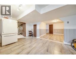 12 BENNIE AVENUE - 38