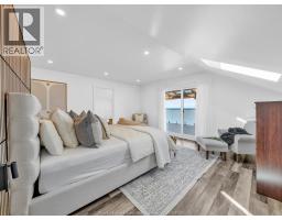 1206 SHORELINE AVENUE - 32