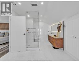 1206 SHORELINE AVENUE - 34