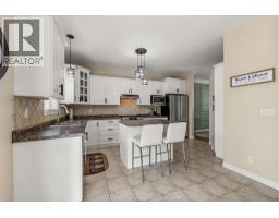 1270 LAKEVIEW AVENUE - 10