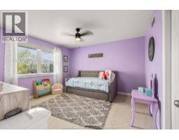 1270 LAKEVIEW AVENUE - 19