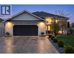 719 HELENA CRESCENT - 1