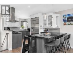719 HELENA CRESCENT - 12