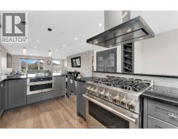 719 HELENA CRESCENT - 14