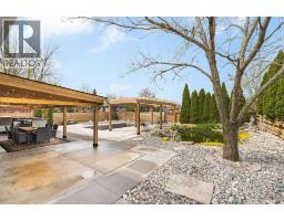 719 HELENA CRESCENT - 37