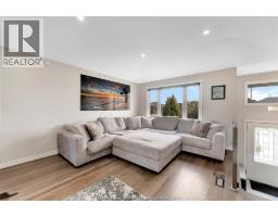 719 HELENA CRESCENT - 8