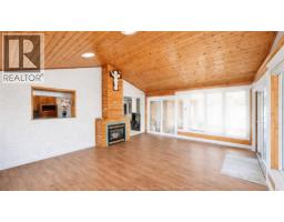 4585 HOWARD AVENUE - 11