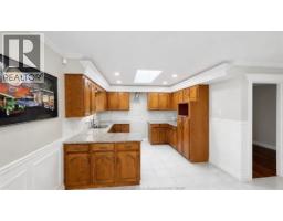 4585 HOWARD AVENUE - 7
