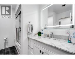 115 Erie STREET South - 18